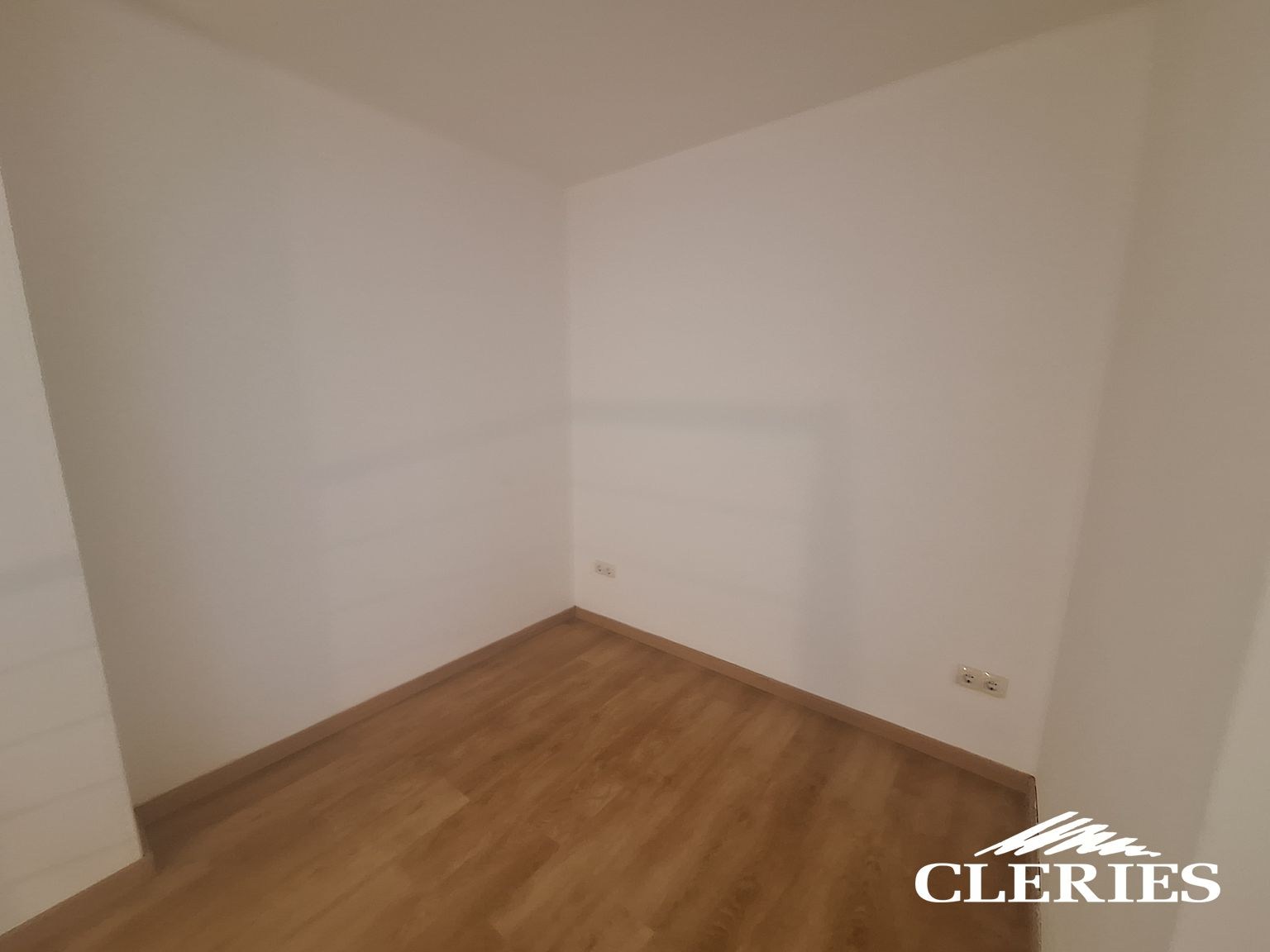 /RealEstateImages/6867/20260401_133909 [Resolucion de Escritorio].jpg